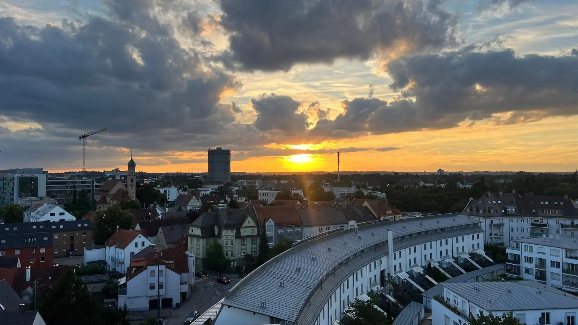 Casa Sunset Augsburg - Kostenlos Parken - Unvergessliche Aussicht - 1Min Zu Tram&Bus 0*,  Deutschland